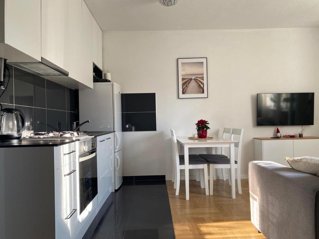 Studio Apartman Ana Zagreb Exterior foto
